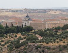 Descubre la majestuosa Iglesia de San Nicolás en tu próximo viaje a Toledo